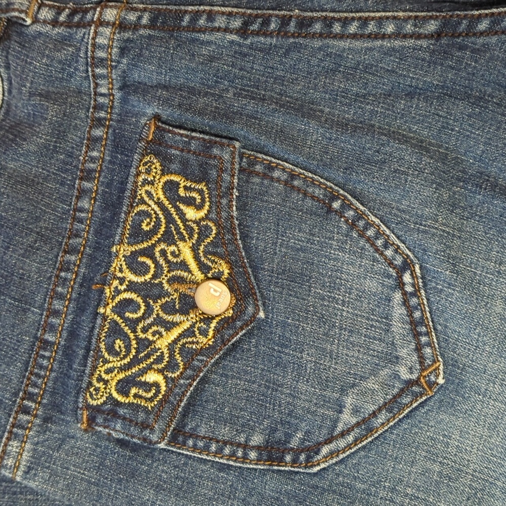 D. Jeans - Picture 6 of 6